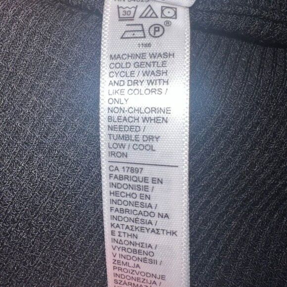 Athleta Women's Wind Down Sleep Top Henley Black Large NWOT - Picture 11 of 11